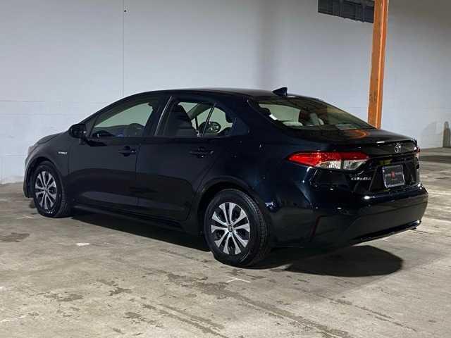 2020 toyota corolla hybrid le