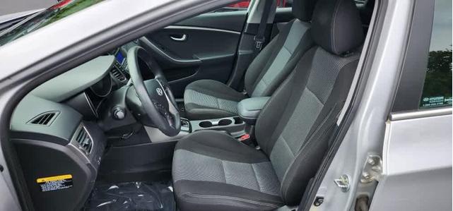2017 hyundai elantra gt base