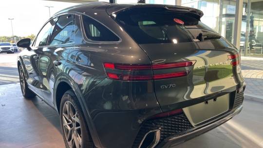 2025 Genesis GV70