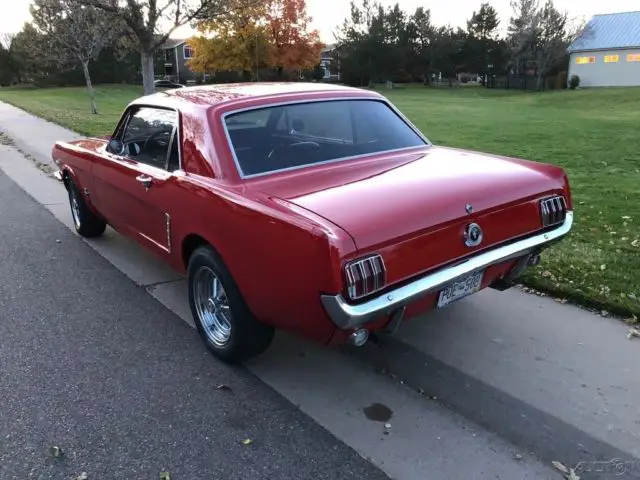 1965 ford mustang,automatic, rwd, coupe,ac,am/fm radio,302hp,2 door