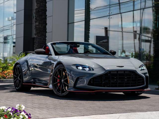 2023 aston martin vantage base