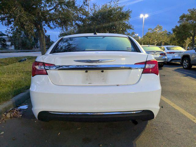 2013 chrysler 200 touring