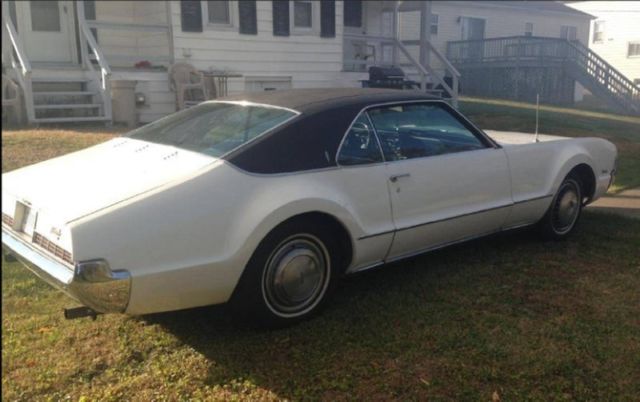 67 oldsmobile toronado 455 v8 original vinyl interior 119000 miles