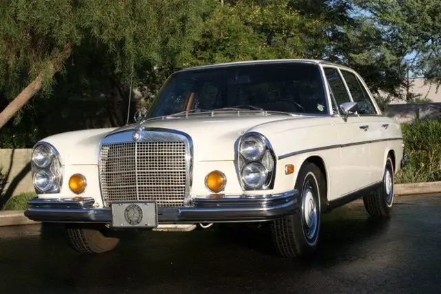 1972 merceds benz 280 se 4.5 sedan
