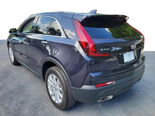 2022 cadillac xt4 luxury