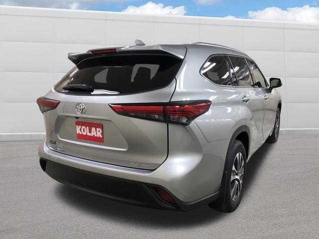2021 toyota highlander xle