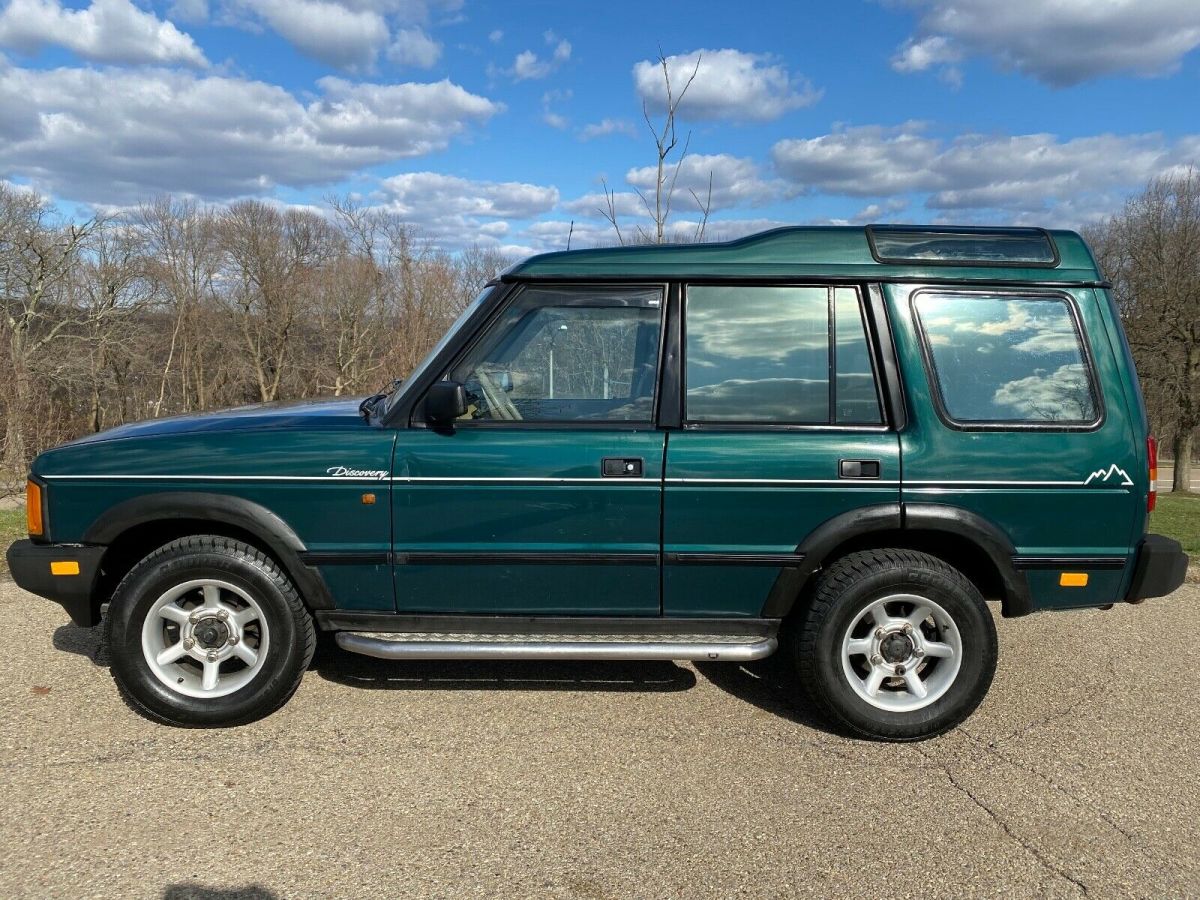 doomsday 4x4 5pd manual transmission, 2 batteries, 7 seats, solid axels