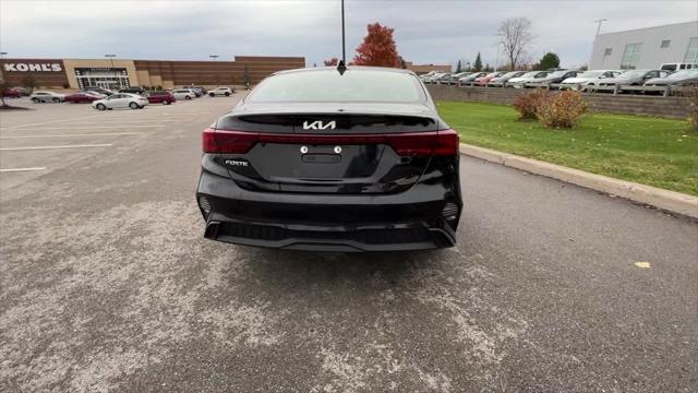 2022 kia forte lxs