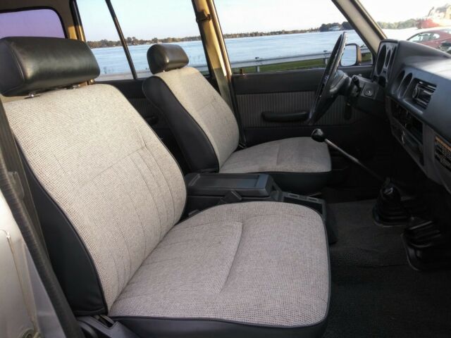 beautiful 1986 toyota land cruiser fj60 4-wheel drive very nice!! - no reserve!!