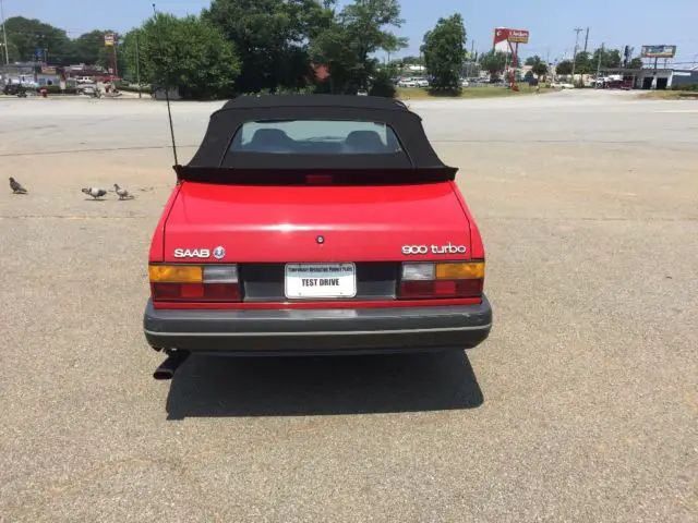 saab 900