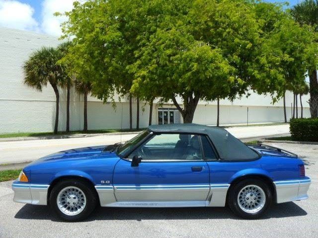 1989 ford mustang gt 5.0 convertible - beautiful condition! recently serviced!