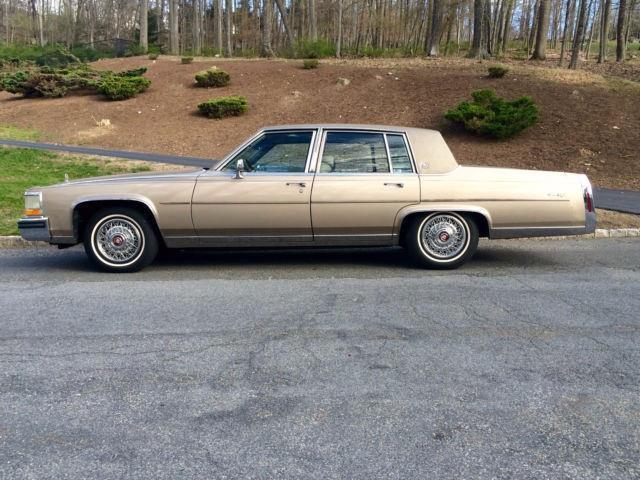 1986 cadillac fleetwood brougham used in a tv show!!
