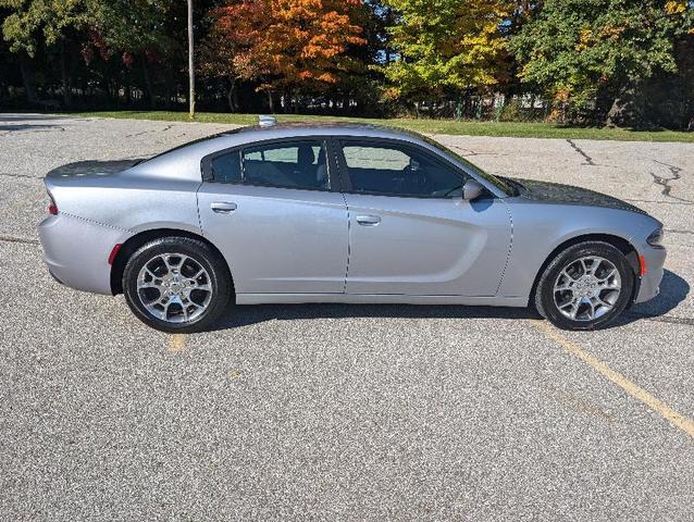 2015 dodge charger sxt