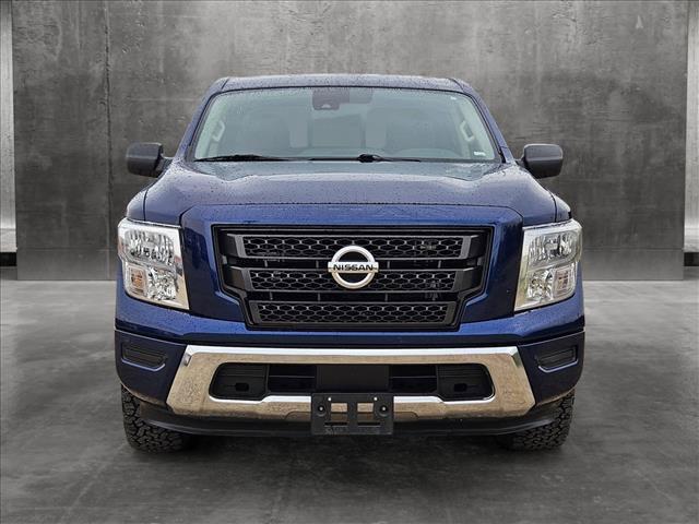 2022 nissan titan sv