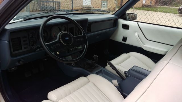 1985 ford mustang g.t conv