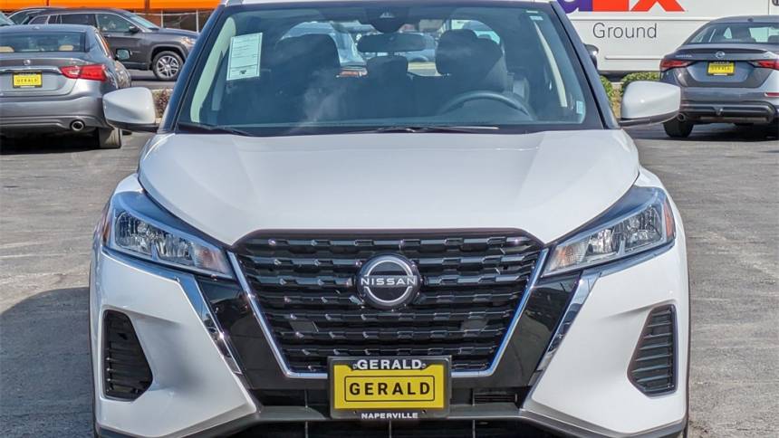 2024 nissan kicks sv