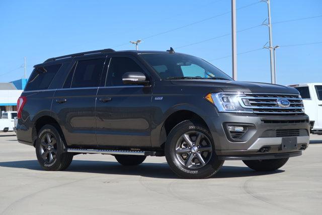 2021 ford expedition xlt