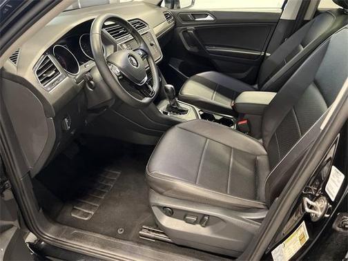 2021 volkswagen tiguan in minneapolis, minnesota
