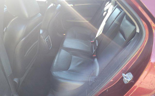 2016 chrysler 300c base