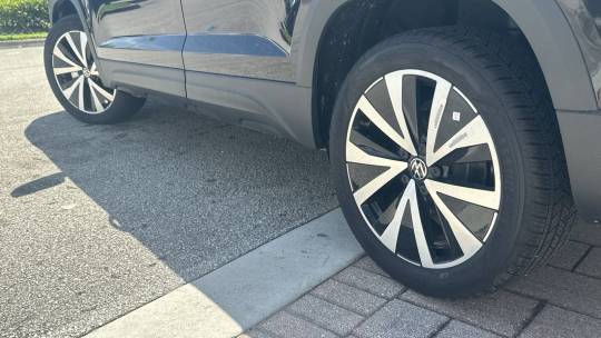 2024 Volkswagen Taos