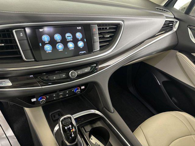 2019 buick enclave essence