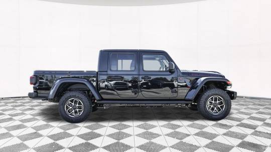 2024 Jeep Gladiator