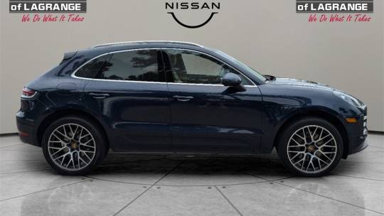 2020 Porsche Macan premium plus package