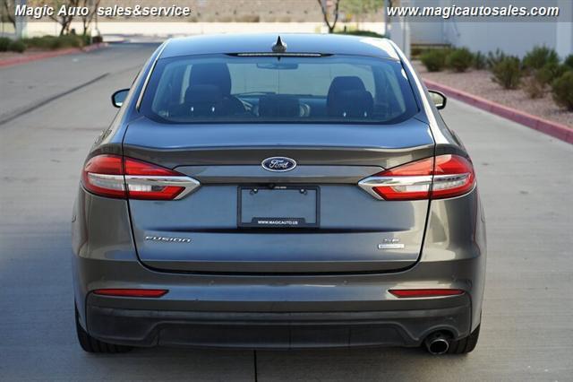 2019 ford fusion se