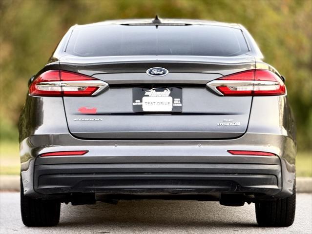 2019 ford fusion hybrid se
