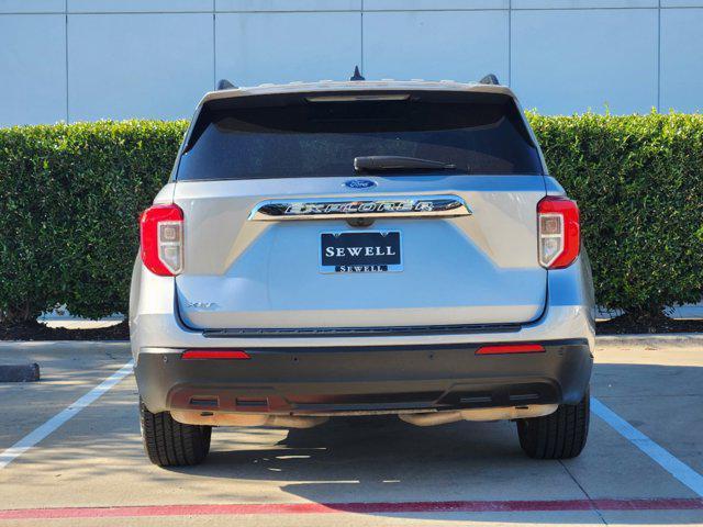 2022 ford explorer xlt