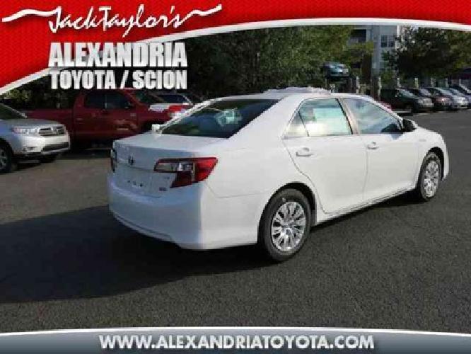 2014 toyota camry hybrid le in alexandria, va