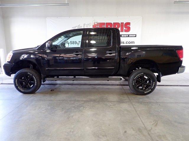 used 2012 nissan titan 4x4 crew cab new philadelphia, oh 44663 for sale in new philadelphia, ohio