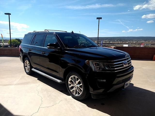2021 ford expedition xlt