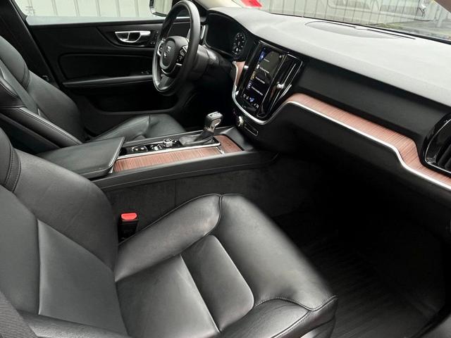 2021 volvo s60 t5 momentum