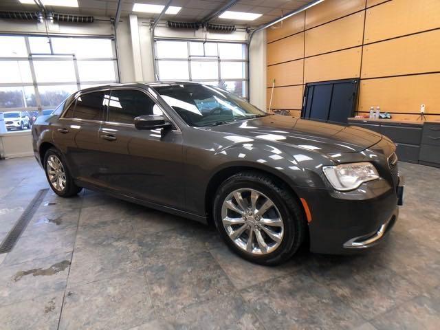 2016 chrysler 300 limited