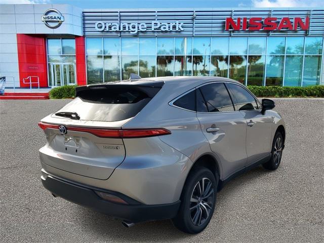 2021 toyota venza le