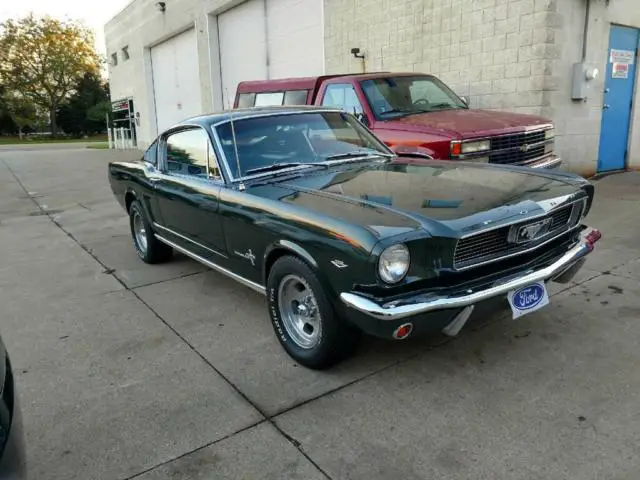 !966 ford mustang 2+2 fastback