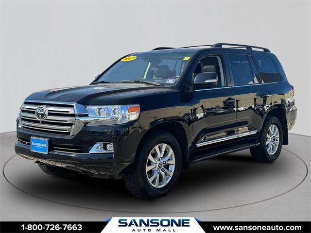 2017 toyota land cruiser v8