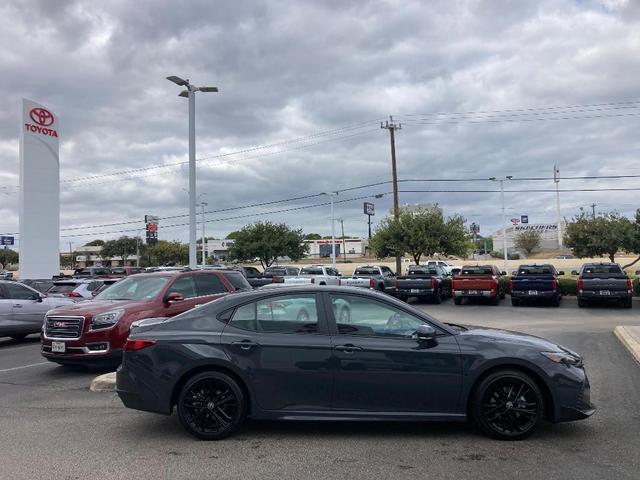 2025 toyota camry se