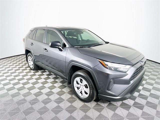 2024 toyota rav4 le