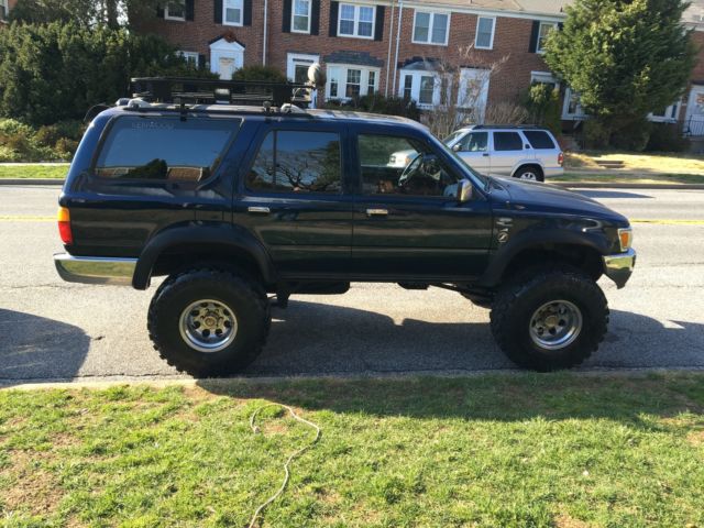 1994 toyota 4runner sr5 sport utility 4-door 3.0l lifted, mud terrains!!
