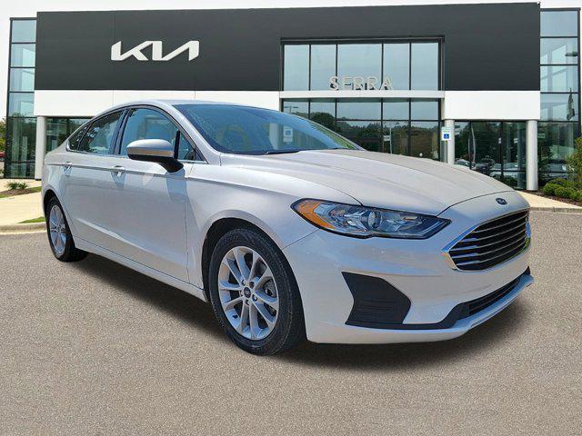 2020 ford fusion se