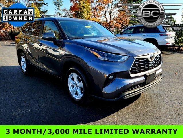2023 toyota highlander le