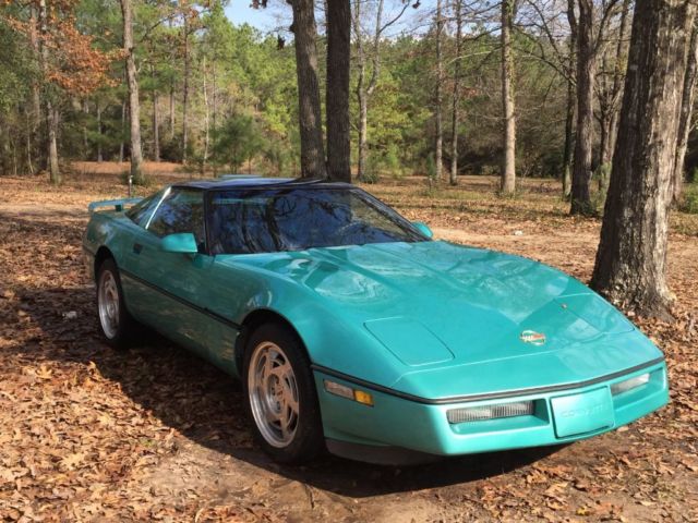 1990 corvette with limited edition turquoise original color