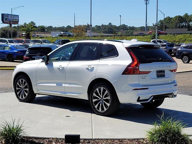 2024 volvo xc60 b5 plus dark theme