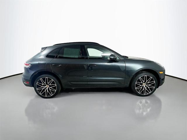 2024 porsche macan base (pdk)
