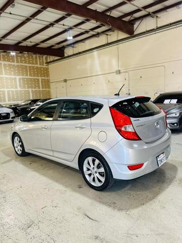 2013 hyundai accent se