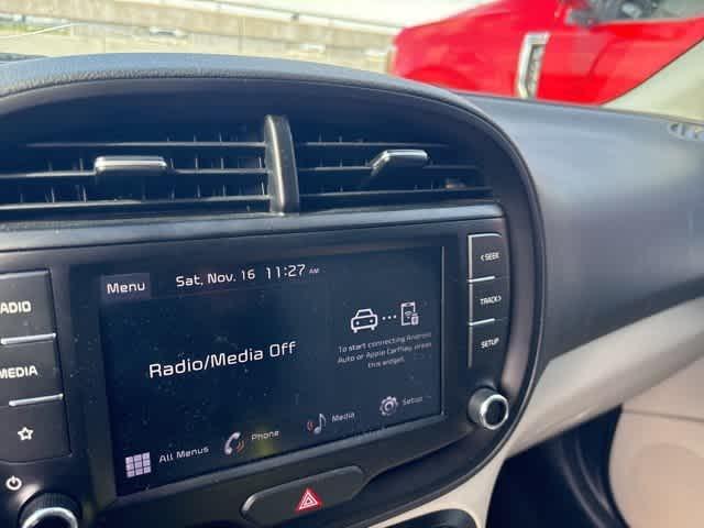 2022 kia soul lx