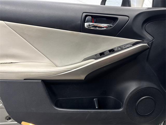 2014 lexus is 250 base