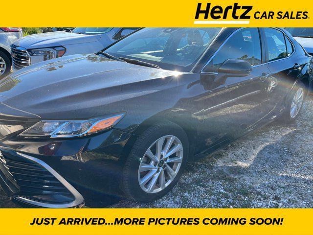 2021 toyota camry le